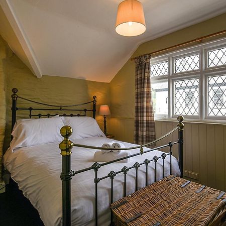 فيلا Bwthyn Llys Machynlleth Old Court House المظهر الخارجي الصورة